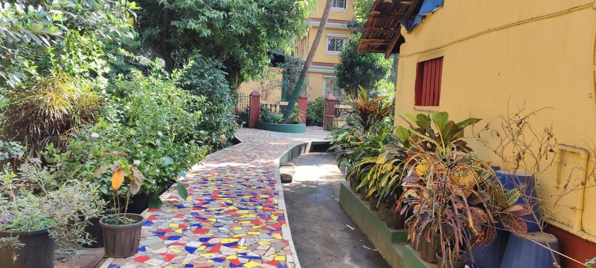 Ena Holiday Inn Calangute Extérieur photo