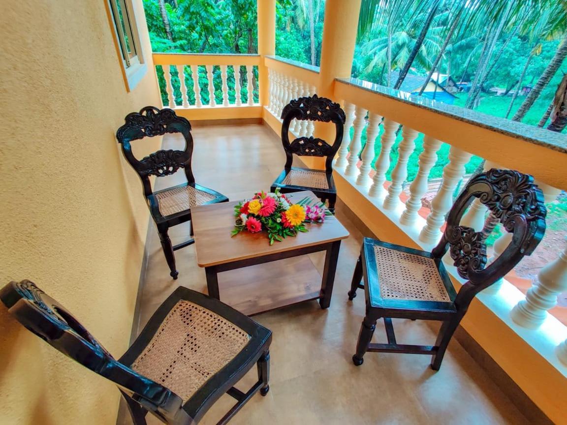 Ena Holiday Inn Calangute Extérieur photo
