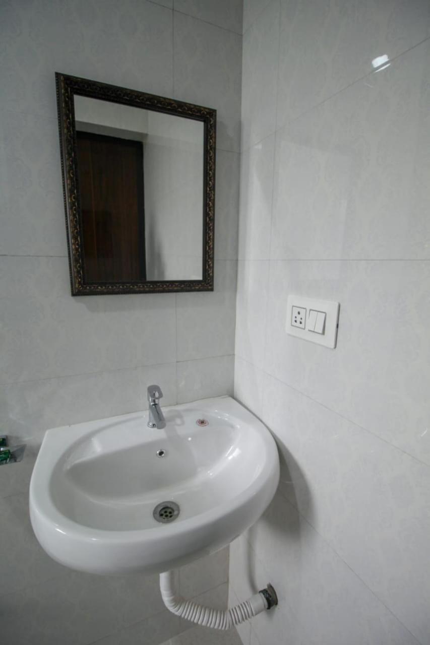Ena Holiday Inn Calangute Extérieur photo
